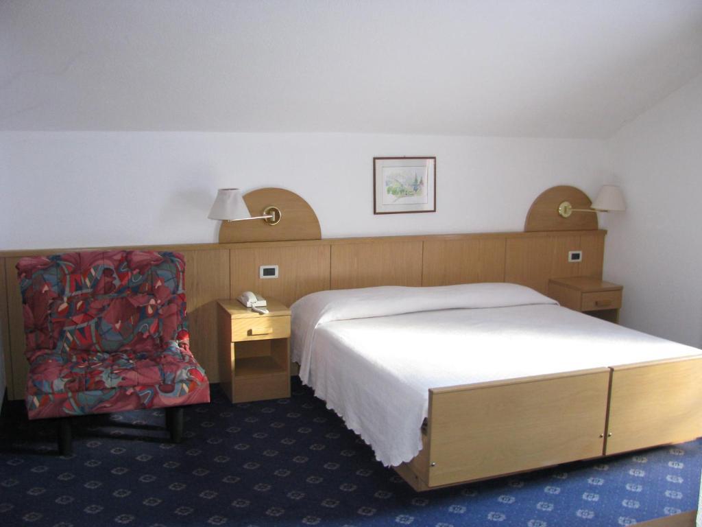 Hotel Nes Crepes Pozza di Fassa Quarto foto
